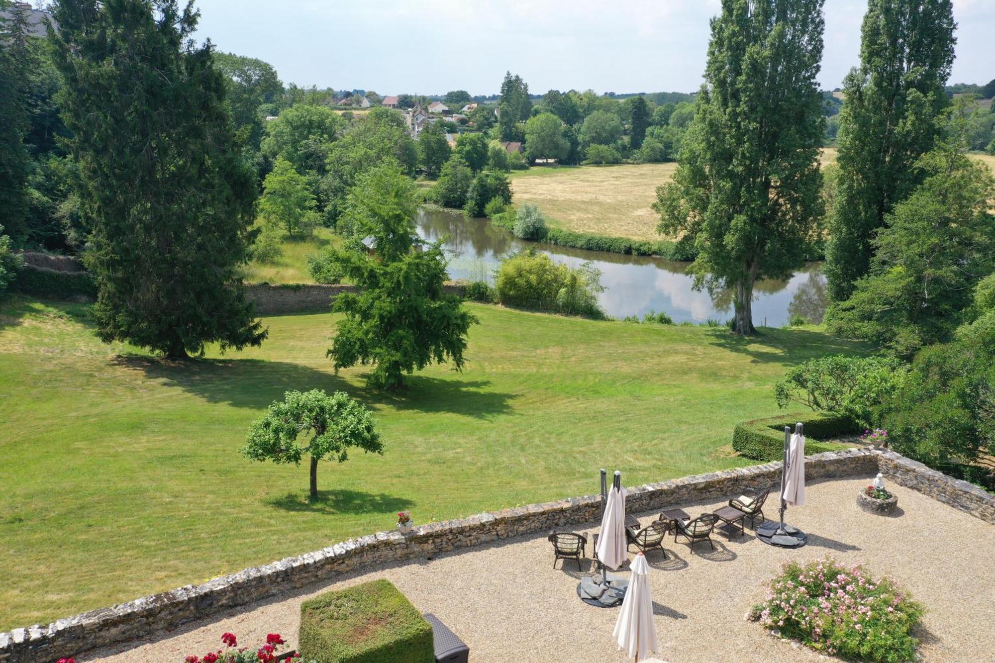 Le Clos De Paris Fresnay-sur-Sarthe Exterior photo
