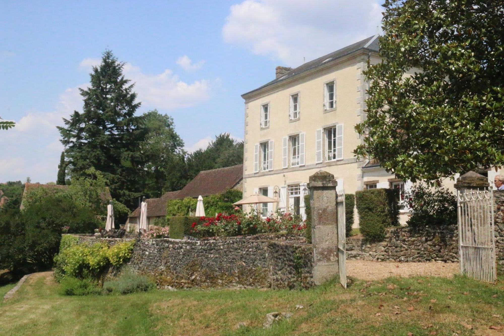 Le Clos De Paris Fresnay-sur-Sarthe Exterior photo