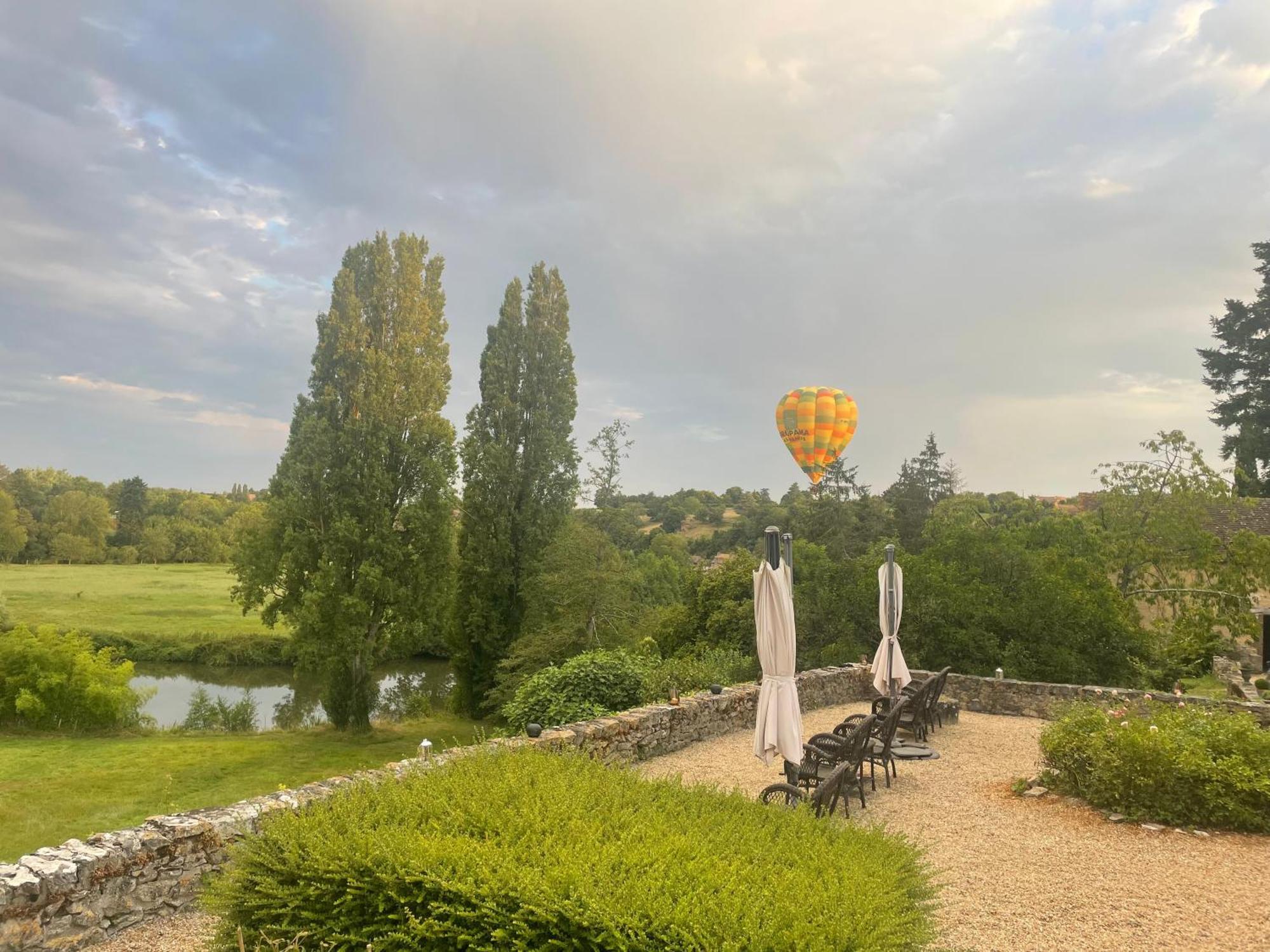 Le Clos De Paris Fresnay-sur-Sarthe Exterior photo